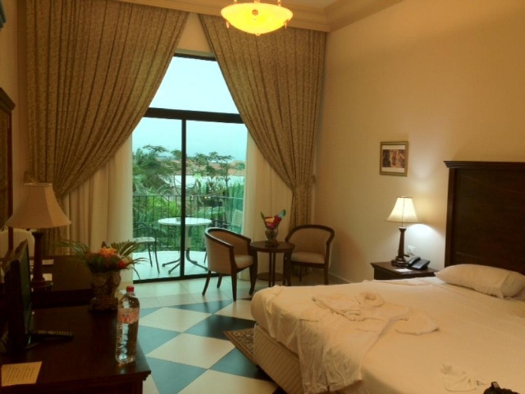 Atlantic Palace Hotel Пуэнт-Нуар Номер фото